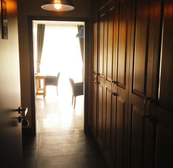 패밀리 스위트, Hédervári Lovas Vendégház