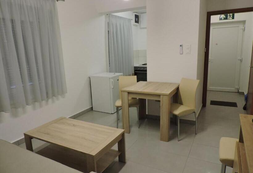 침실 1개 아파트, Hédervári Lovas Vendégház