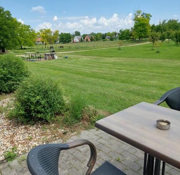 스탠다드 룸, Hédervári Lovas Vendégház