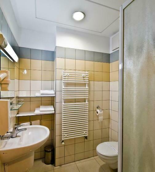 스탠다드 룸, Kerpely