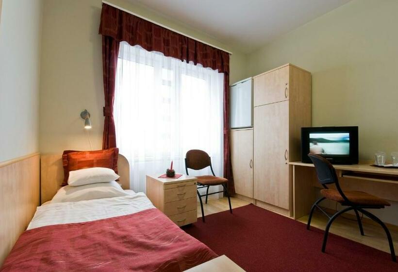 חדר סטנדרט, Kerpely