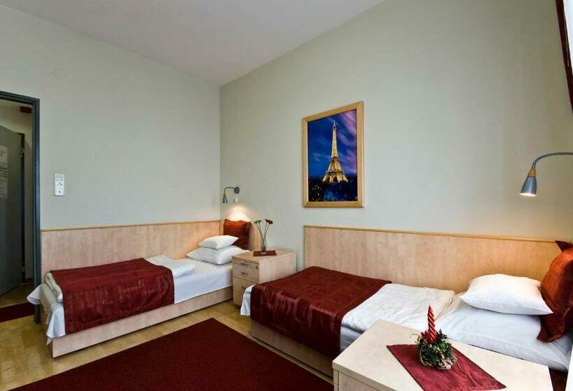 스탠다드 룸, Kerpely