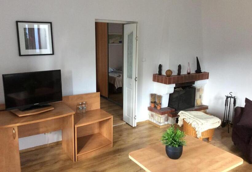 标准工作室, Kuklówka Conference