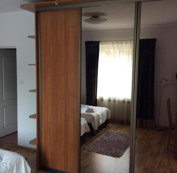 标准工作室, Kuklówka Conference