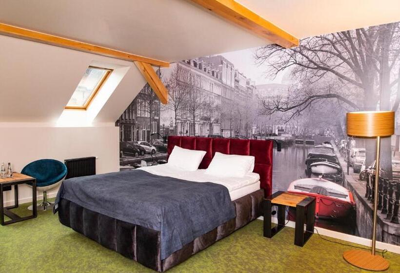 חדר סטנדרט, Metropol