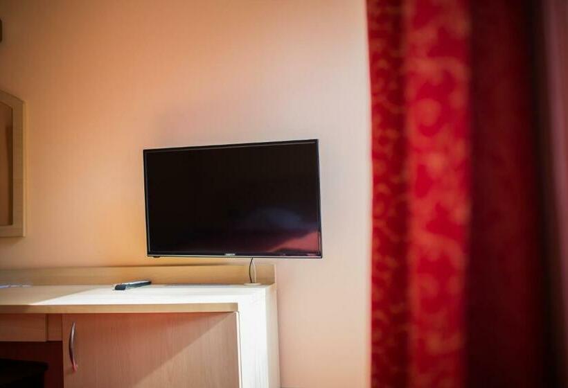 חדר סטנדרט, Nad Mrogą