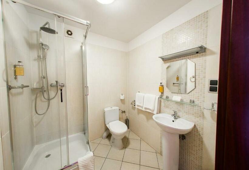 חדר סטנדרט, Nad Mrogą