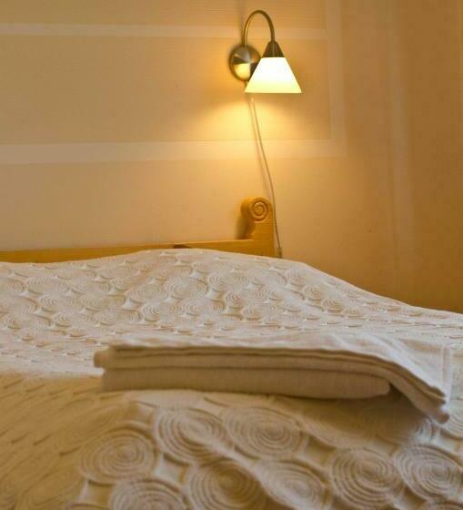 标准三人间, Pensjonat Reymontówka