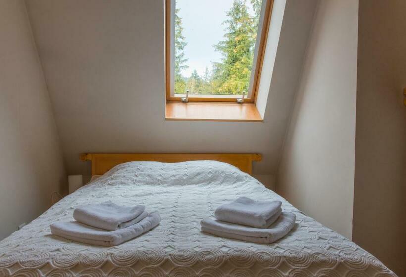 Quarto Estandar, Pensjonat Reymontówka