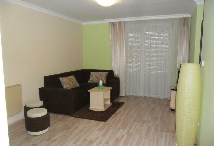 Апартаменты 1 Спальня, Pálma