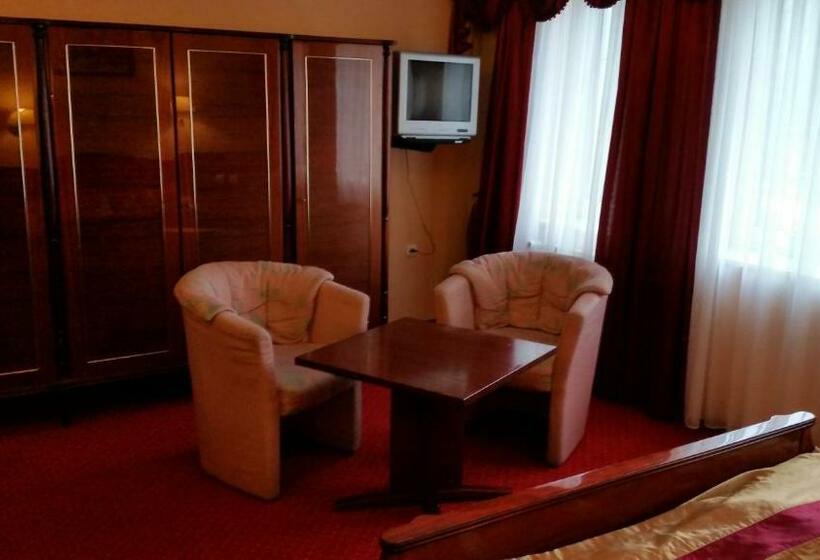 דירת חדר, Relaks