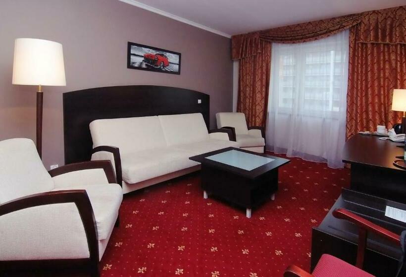 Апартаменты 1 Спальня, & Restauracja San Remo