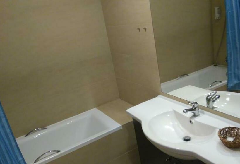 اتاق لوکس, & Restauracja San Remo