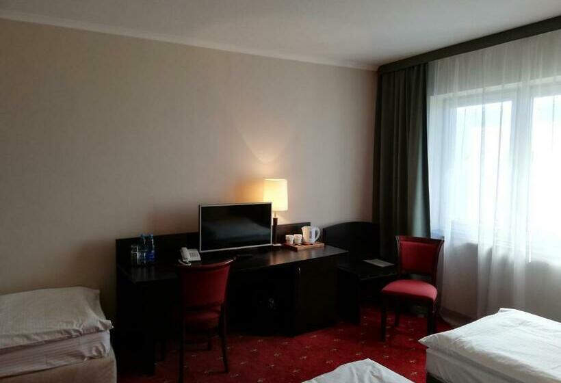 اتاق لوکس سه تخته, & Restauracja San Remo