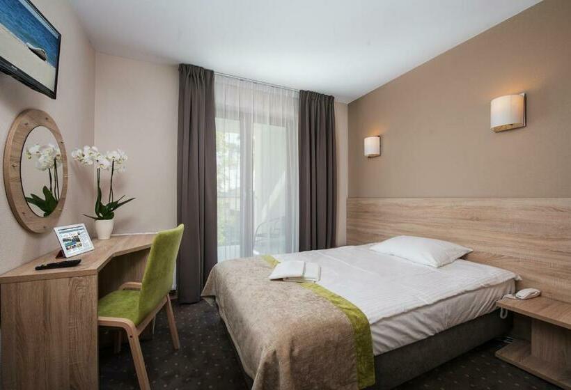 اتاق استاندارد یک نفره, Szafir