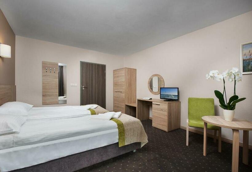 اتاق استاندارد, Szafir