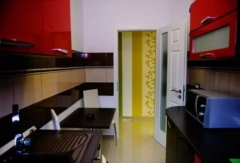 Standard-studio Parveke, Vila Hd