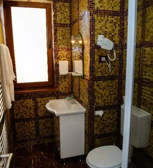 Standard-studio Parveke, Vila Hd