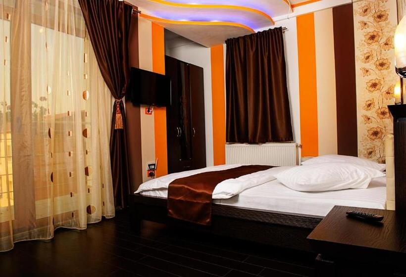 إستديو قياسى مزود بشرفة, Vila Hd