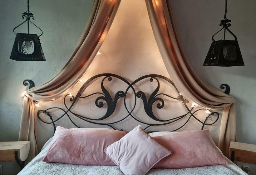 Люкс Повышенной Комфортности, Villa Toscana Boutique