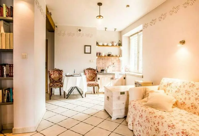 سوییت لوکس, Villa Toscana Boutique
