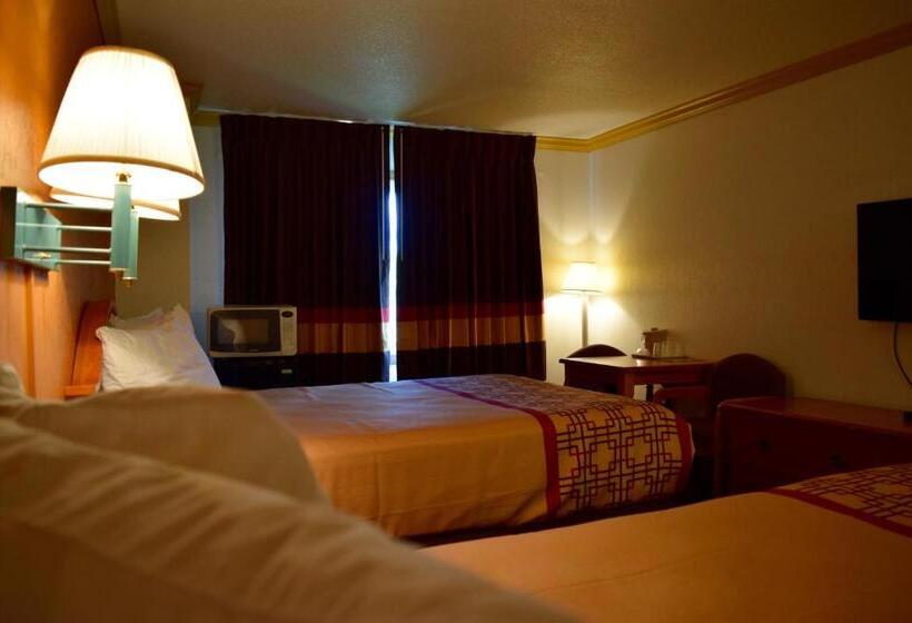 标准间, Snelling Motel