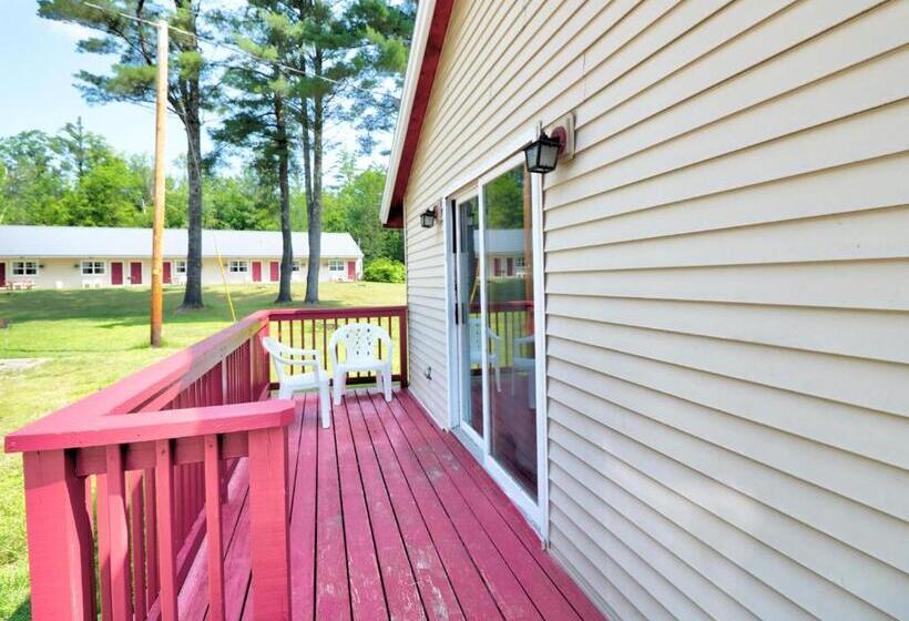 Семейный Номер Deluxe, The Villager Motel