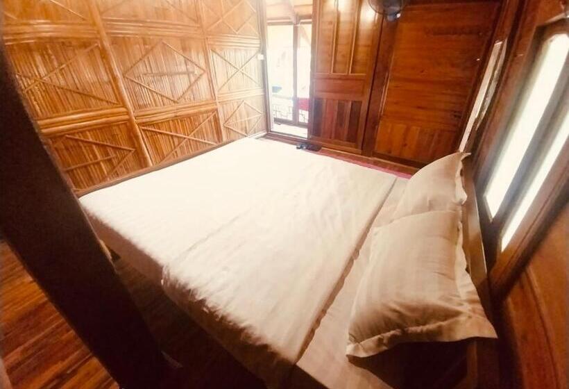 Standard room with outdoor bath, Fairy House Mai Châu