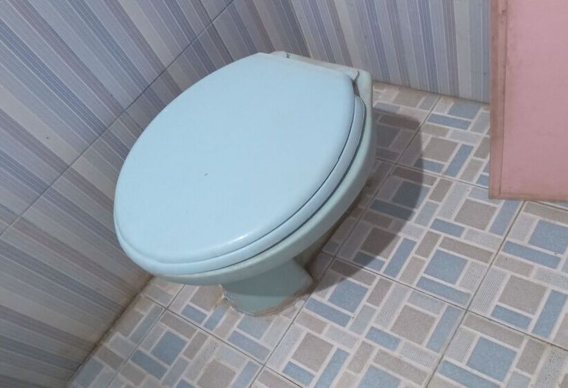 Номер Стандарт, Oyo Life 93284 Kos Cendana Raya