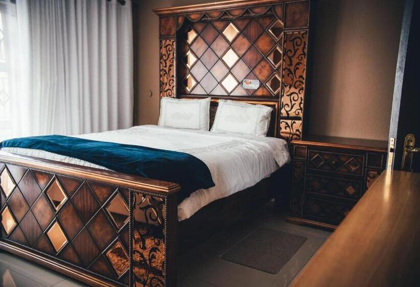 חדר אקונומי, Ribs Boutique