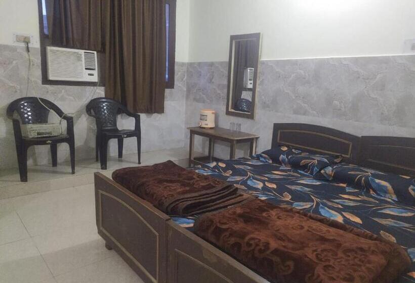 标准间, Shree Radha Krishna Guest House By Wb Inn