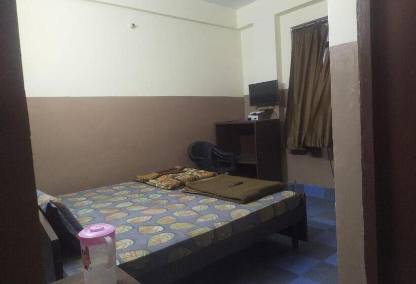 标准间, Shree Radha Krishna Guest House By Wb Inn