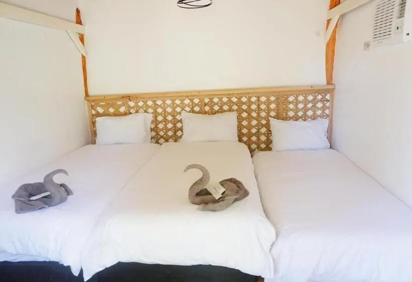 Standard-huone Jaettu Kylpyhuone, Leonora Beach Resort And Recreation