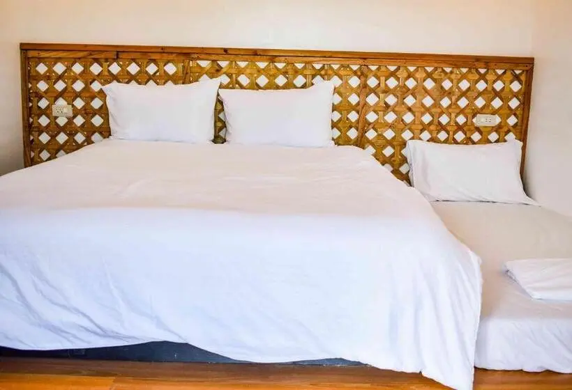 Perhehuone, Leonora Beach Resort And Recreation