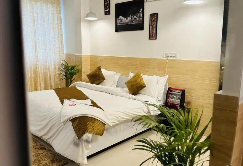 デラックスルーム, Relax In Noida Sector 18