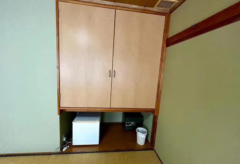 スタンダード４人部屋, メイプルハイム