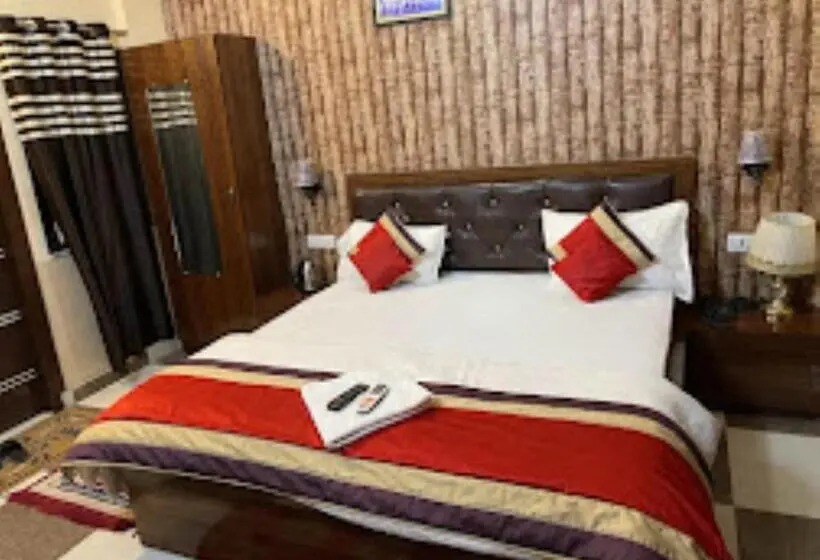 Deluxe-huone, Kings Banaras , Varanasi