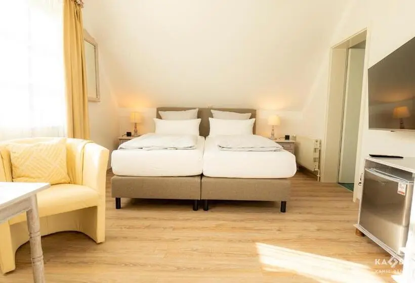 スタンダードルーム, Landhotel Rosenhof Am Plauer See Garni Mit E Säule