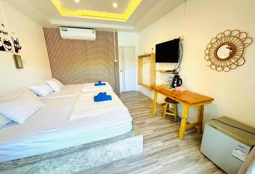 Трехместный Номер Стандарт Вид на Бассейн, Baancaptainhook Pool Kohlarn