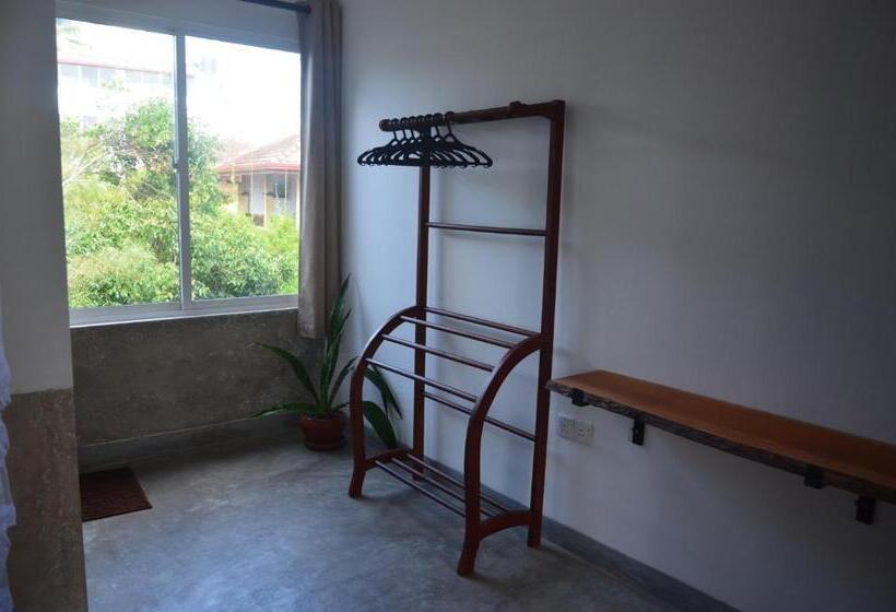 标准房带园景, The Stables Hotel Midigama