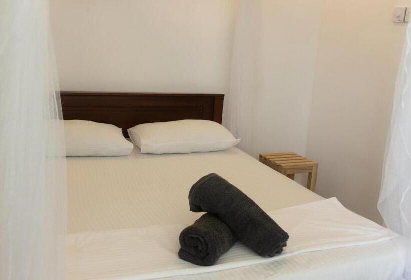 חדר סטנדרט, The Stables Hotel Midigama