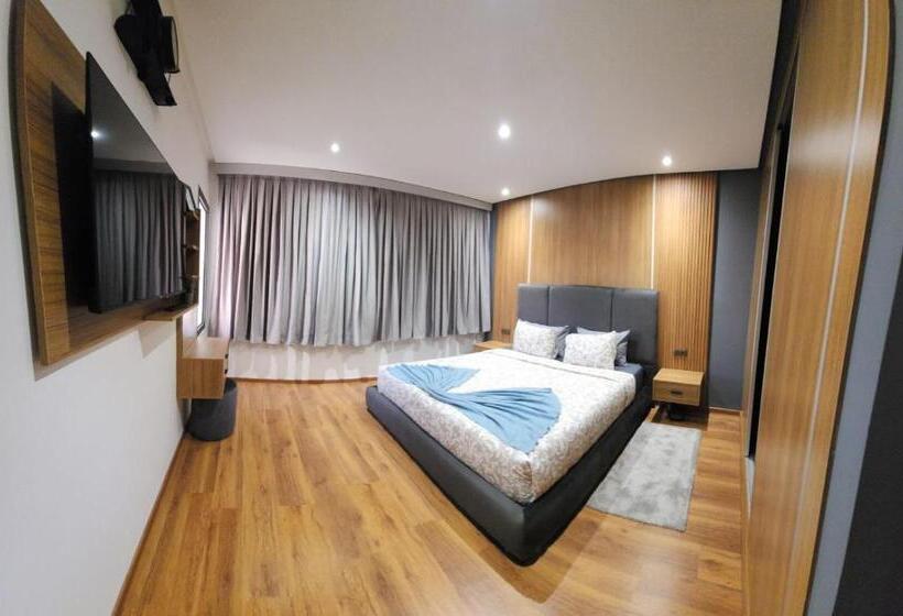 דירת שני חדרים, Abm House