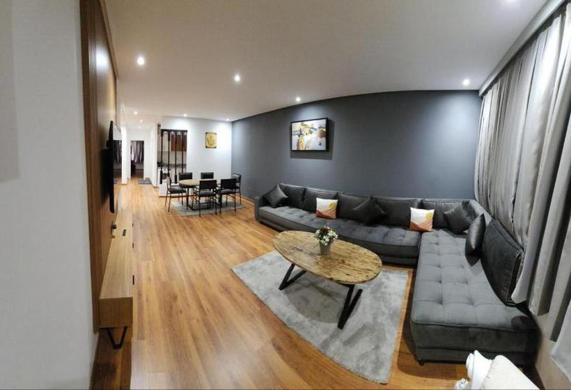 Apartamento 2 Dormitórios, Abm House