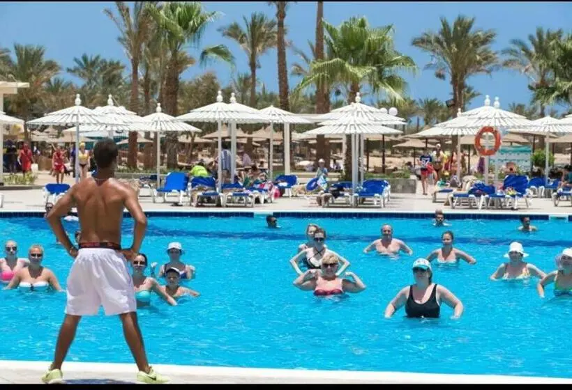 استودیوی استاندارد, Chalet In Mirage Bay & Aqua Park