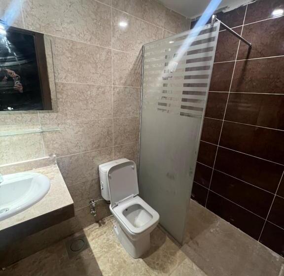 استودیوی استاندارد, Chalet In Mirage Bay & Aqua Park