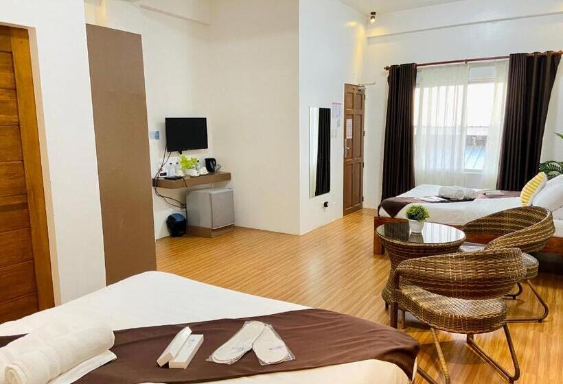 패밀리 룸 측면 바다 전망, Funtasea Hotel And Beach Resort