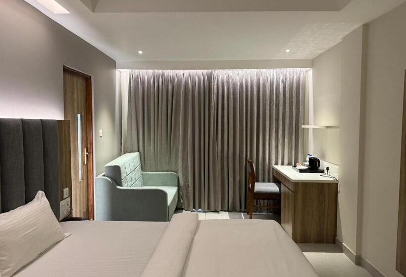 Quarto Deluxe, Devdeep Porvorim