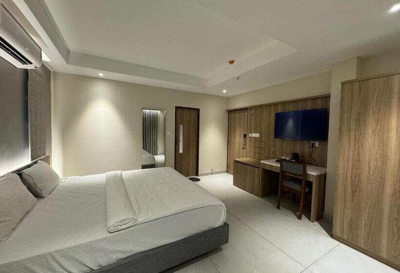 Quarto Superior, Devdeep Porvorim