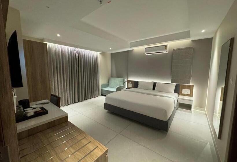 Quarto Superior, Devdeep Porvorim