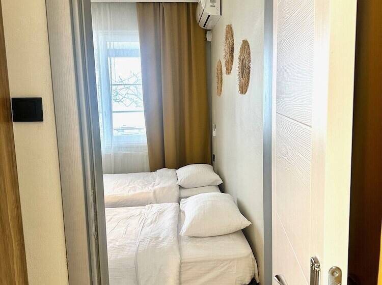 Quarto Familiar, Kingway Suite
